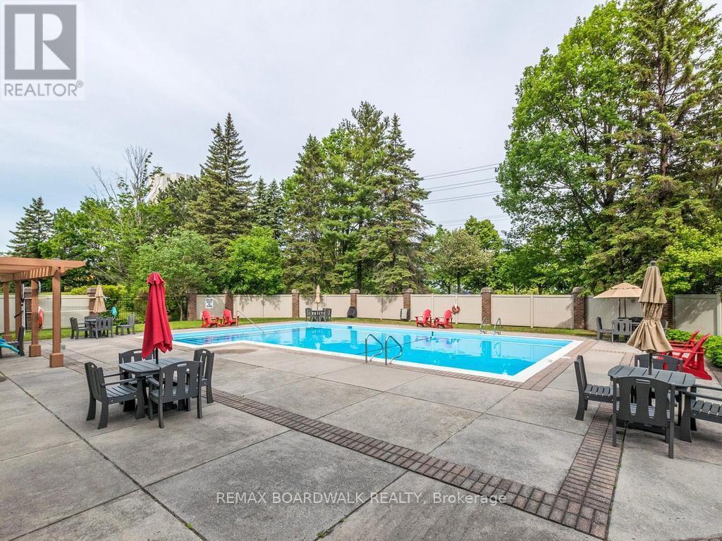 #715 1025 GRENON AVENUE - 32