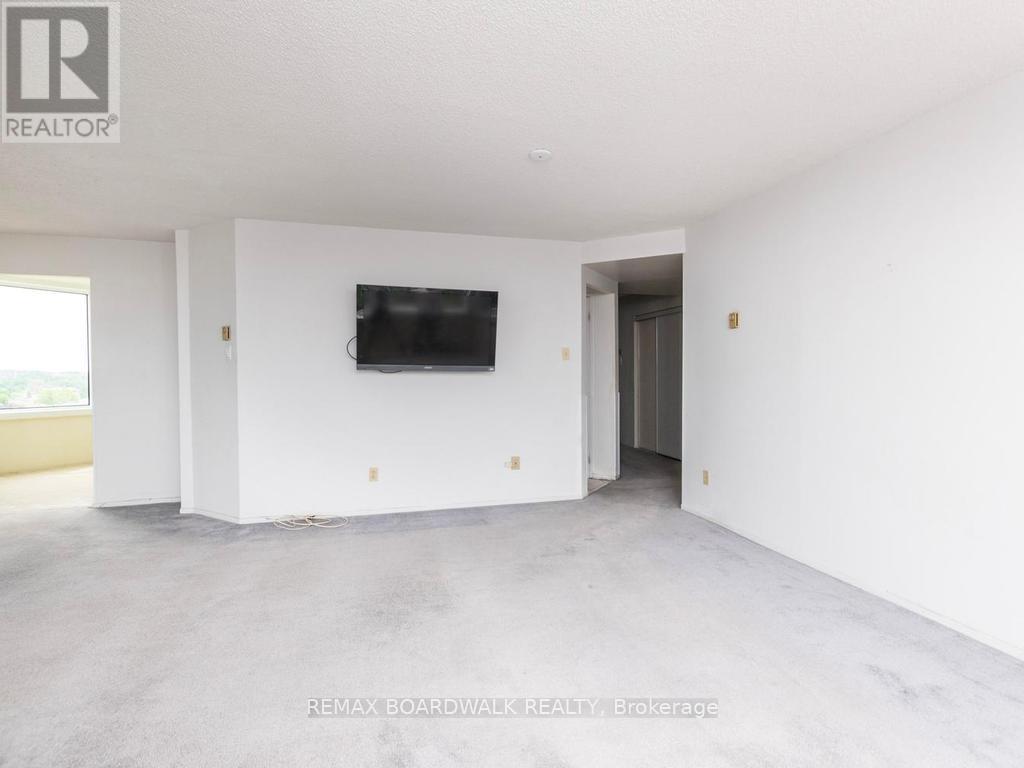 #715 1025 GRENON AVENUE - 5