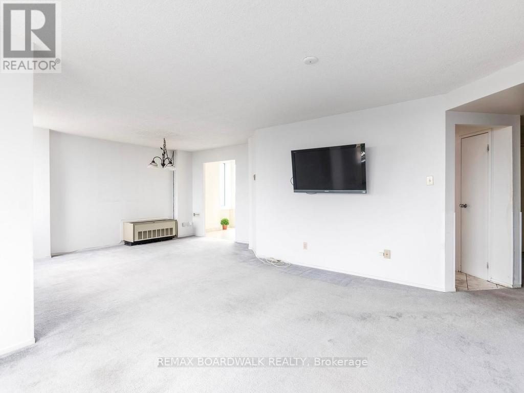 #715 1025 GRENON AVENUE - 6