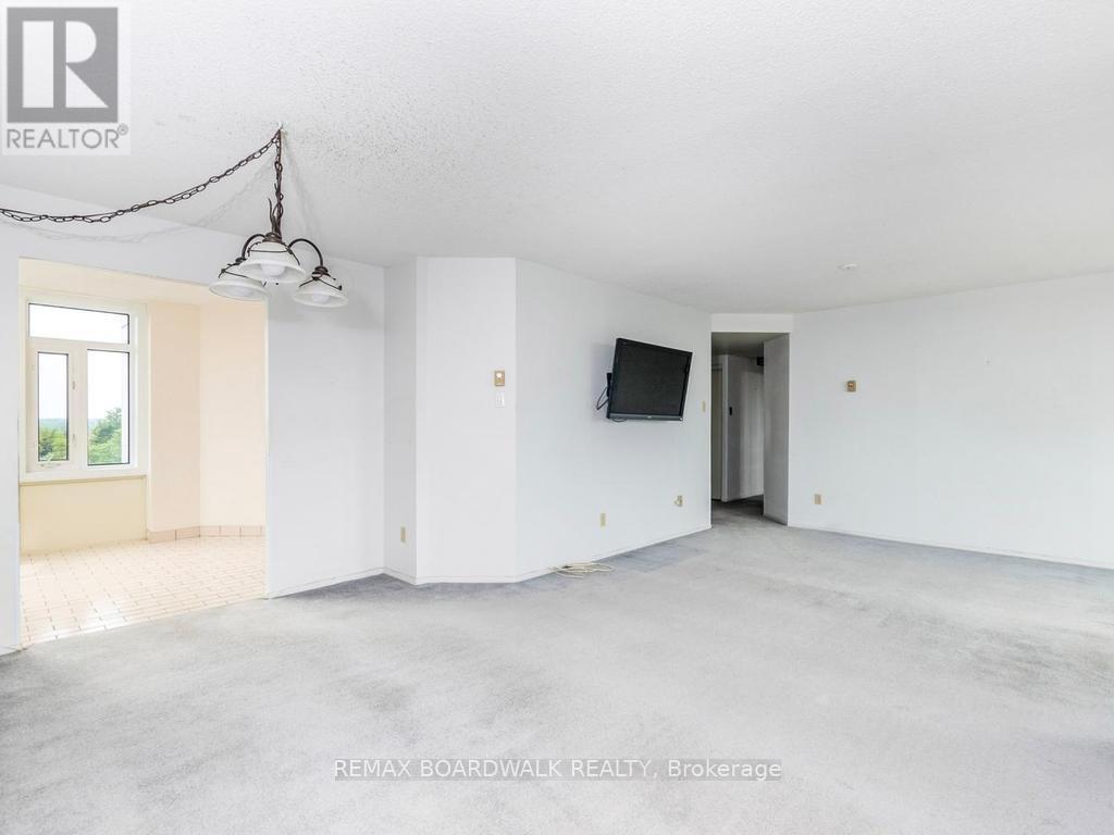#715 1025 GRENON AVENUE - 9