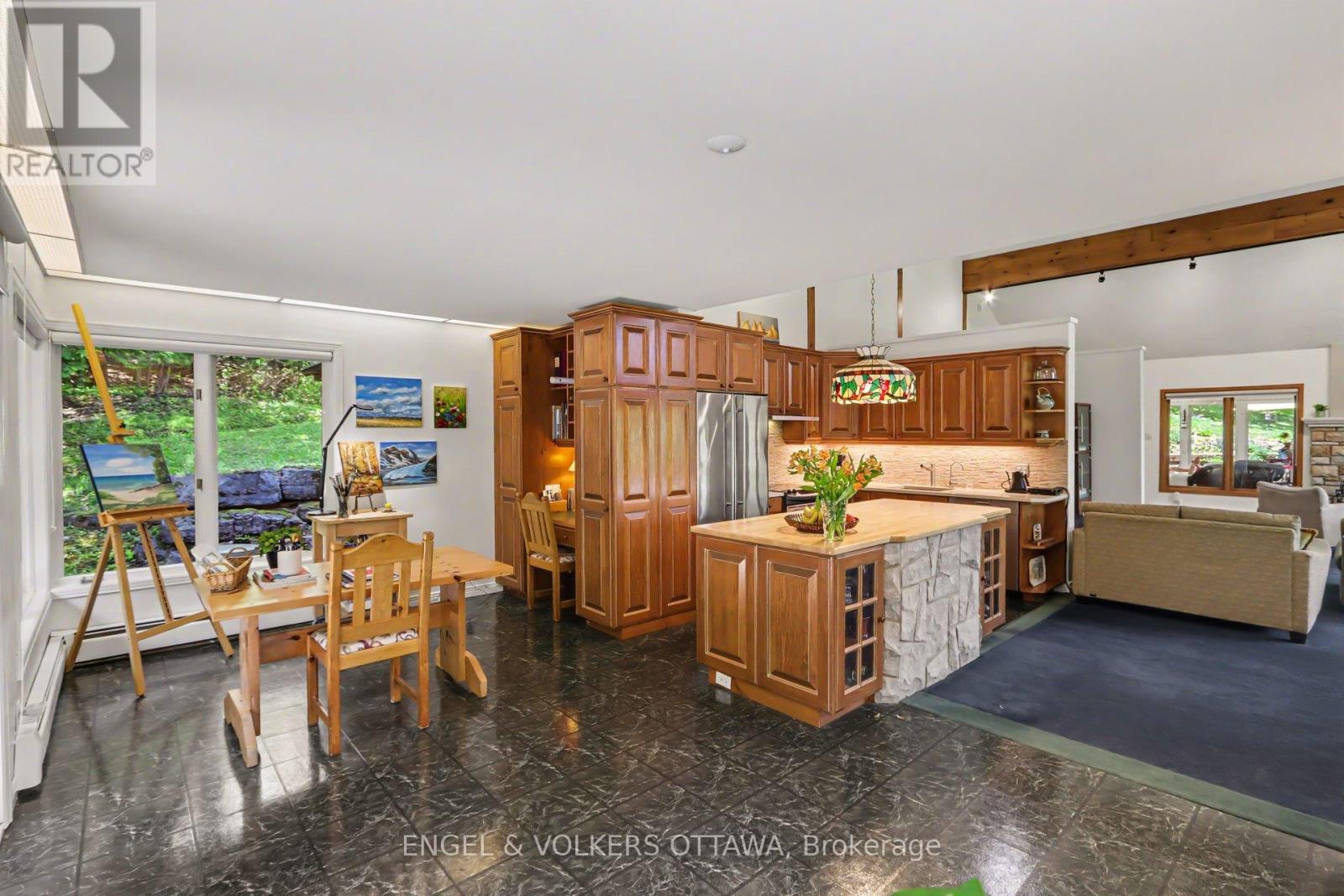 4637 NORTHWOODS DRIVE - 18