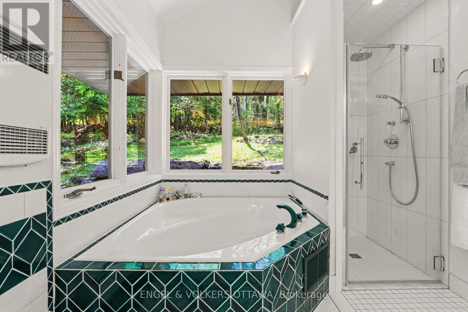4637 NORTHWOODS DRIVE - 22