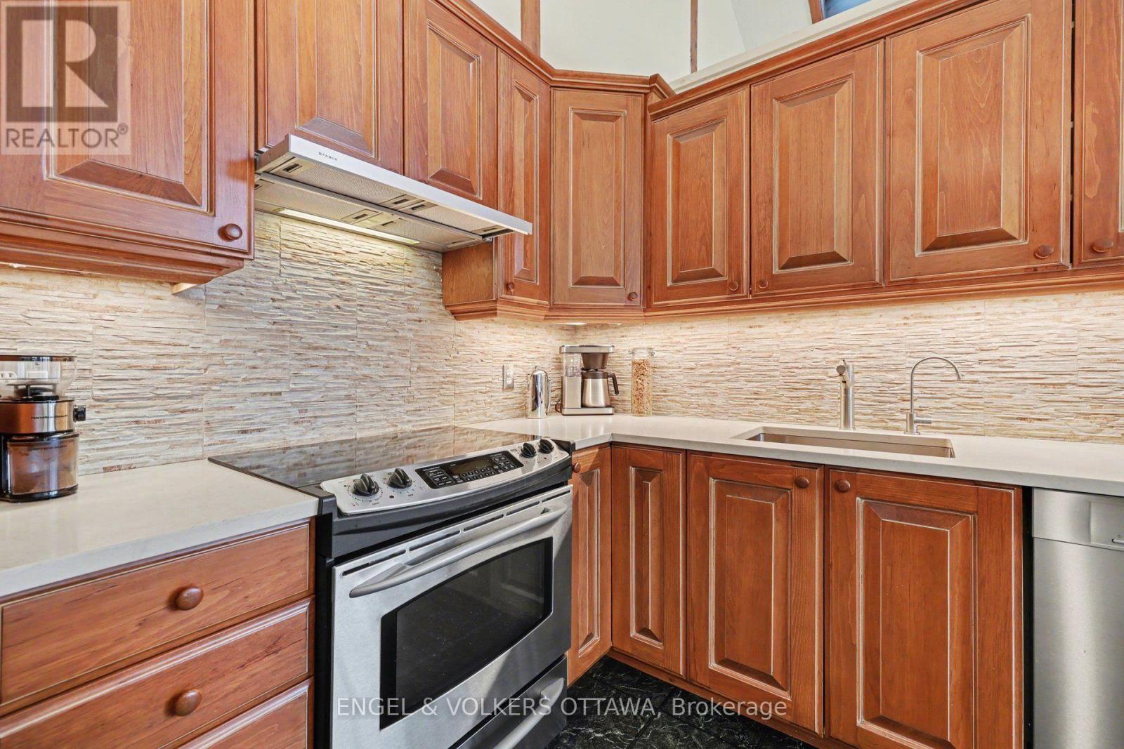 4637 NORTHWOODS DRIVE - 24