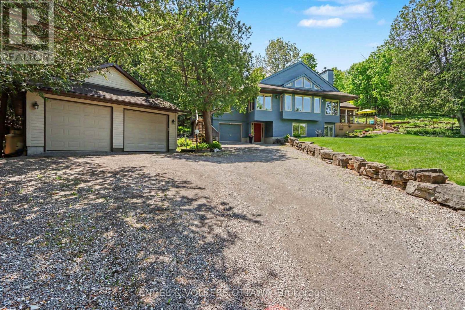 4637 NORTHWOODS DRIVE - 35