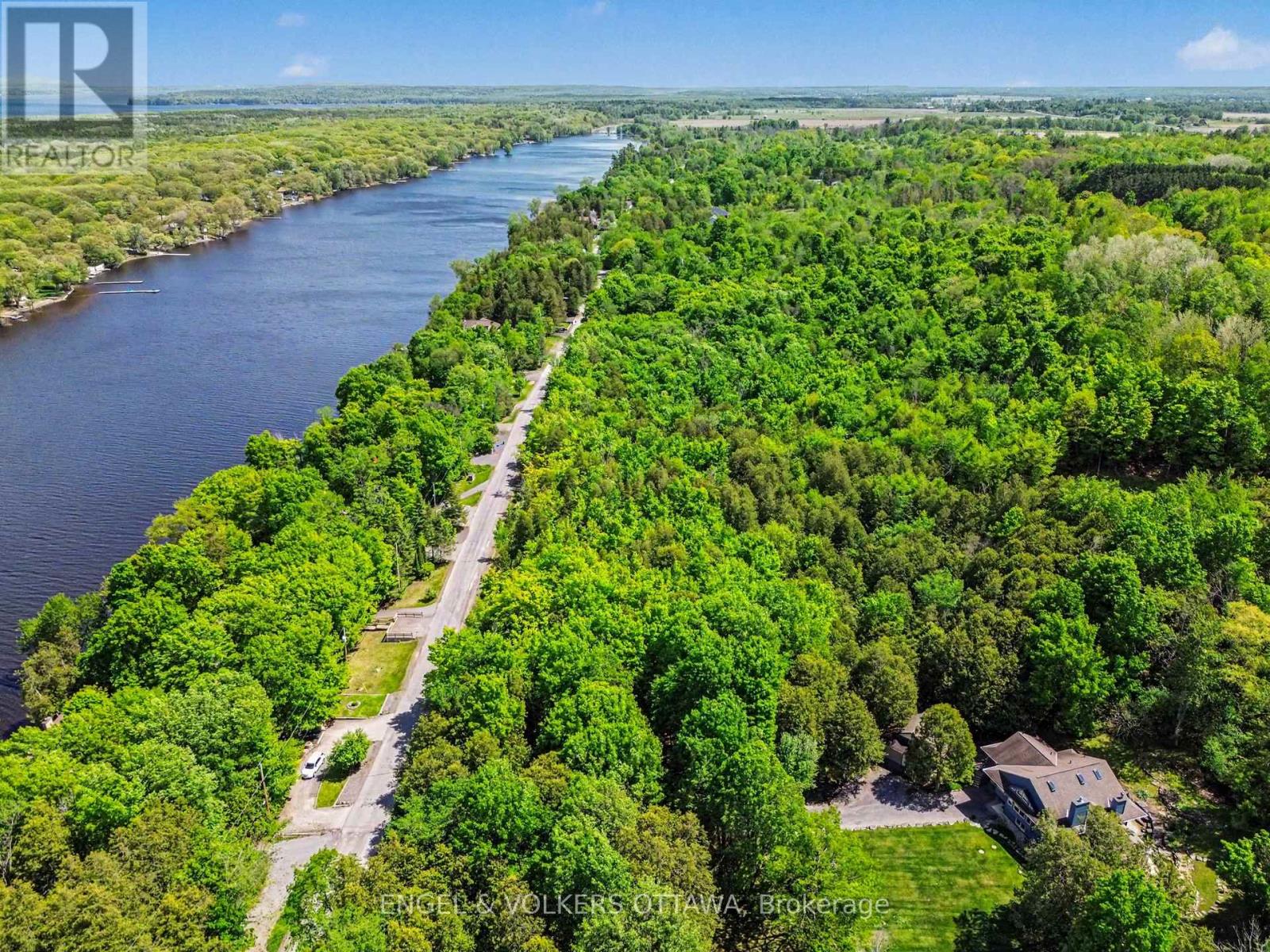 4637 NORTHWOODS DRIVE - 44