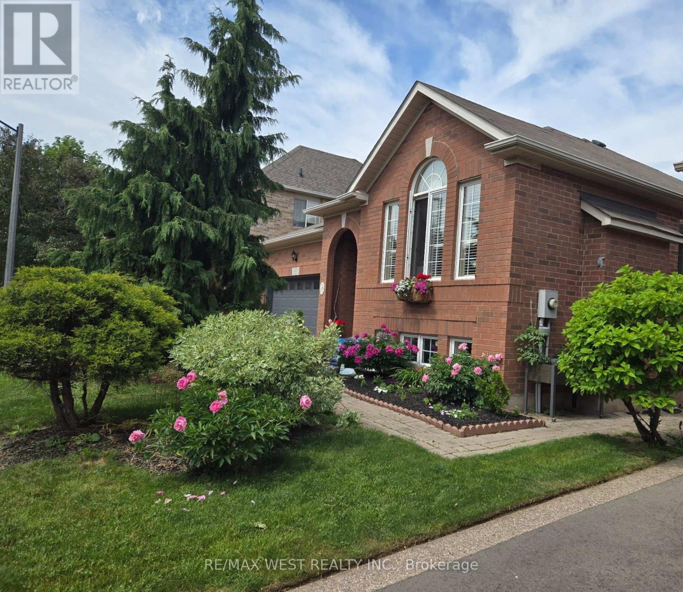 2223 LAPSLEY CRESCENT - 5