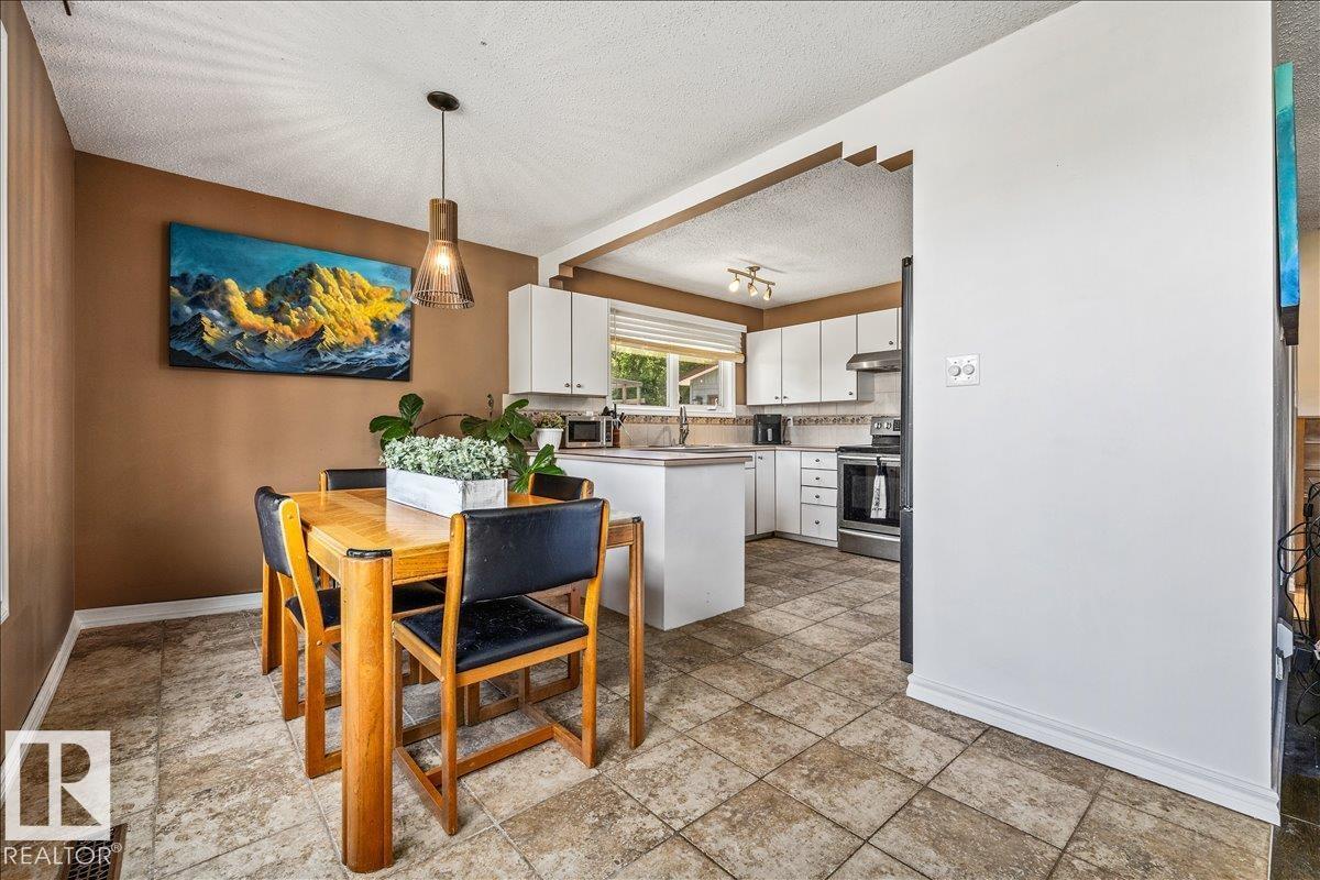 135 HOMESTEAD CR NW NW - 11