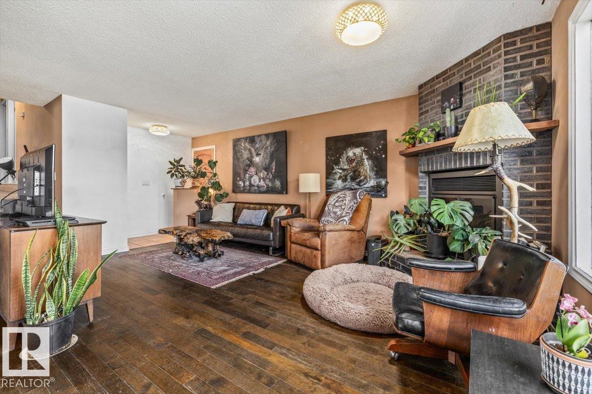 135 HOMESTEAD CR NW NW - 12