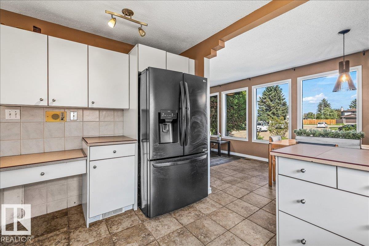 135 HOMESTEAD CR NW NW - 4