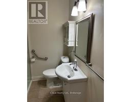 Living room - 38 Kawartha Avenue, Oshawa, ON L1H3Y8 Photo 7