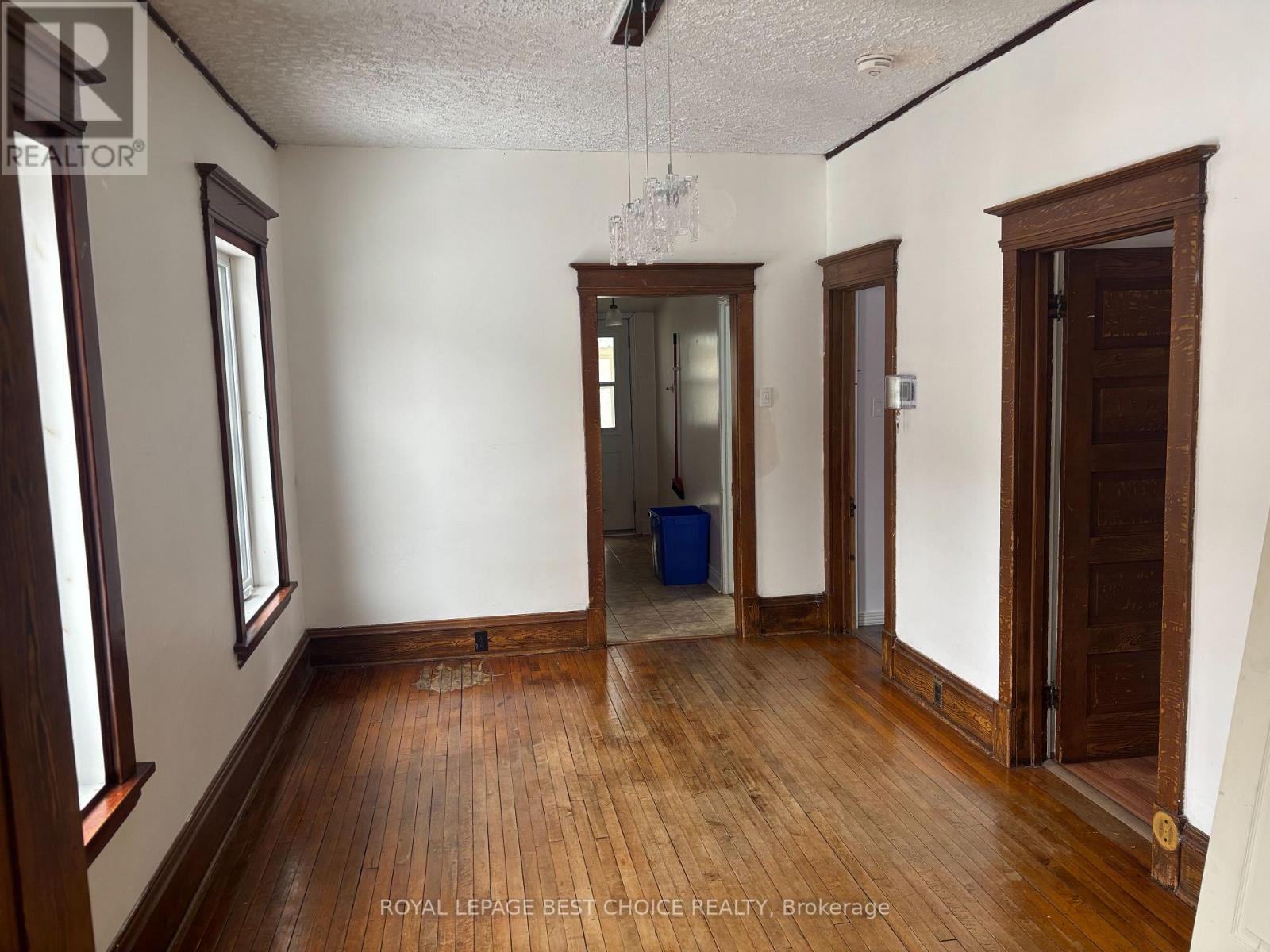 575 GEORGINA AVENUE - 8