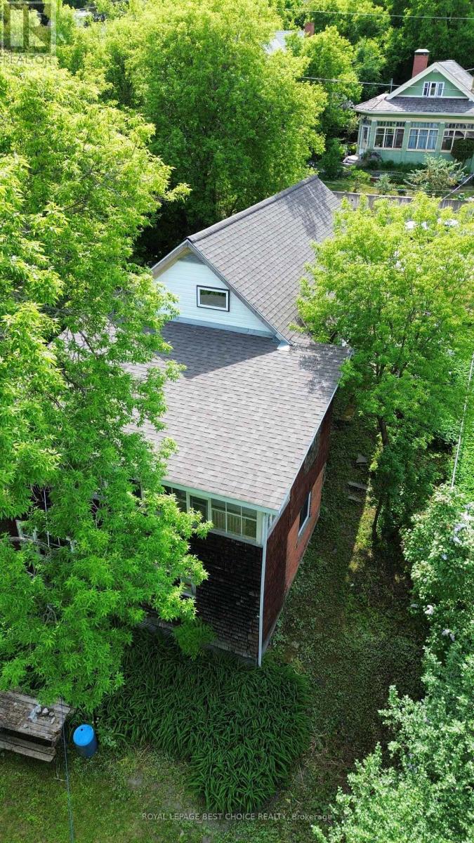 575 GEORGINA AVENUE - 4