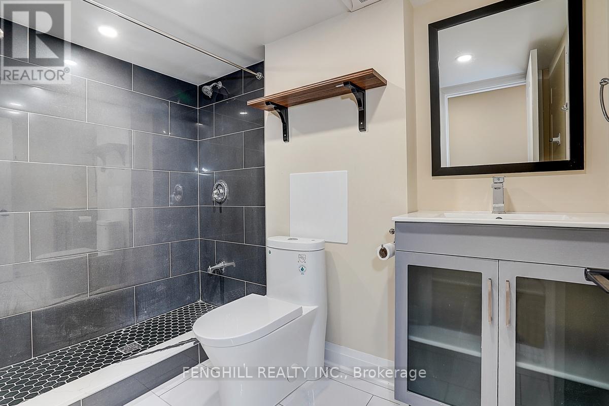 375 WHITE'S HILL AVENUE - 31