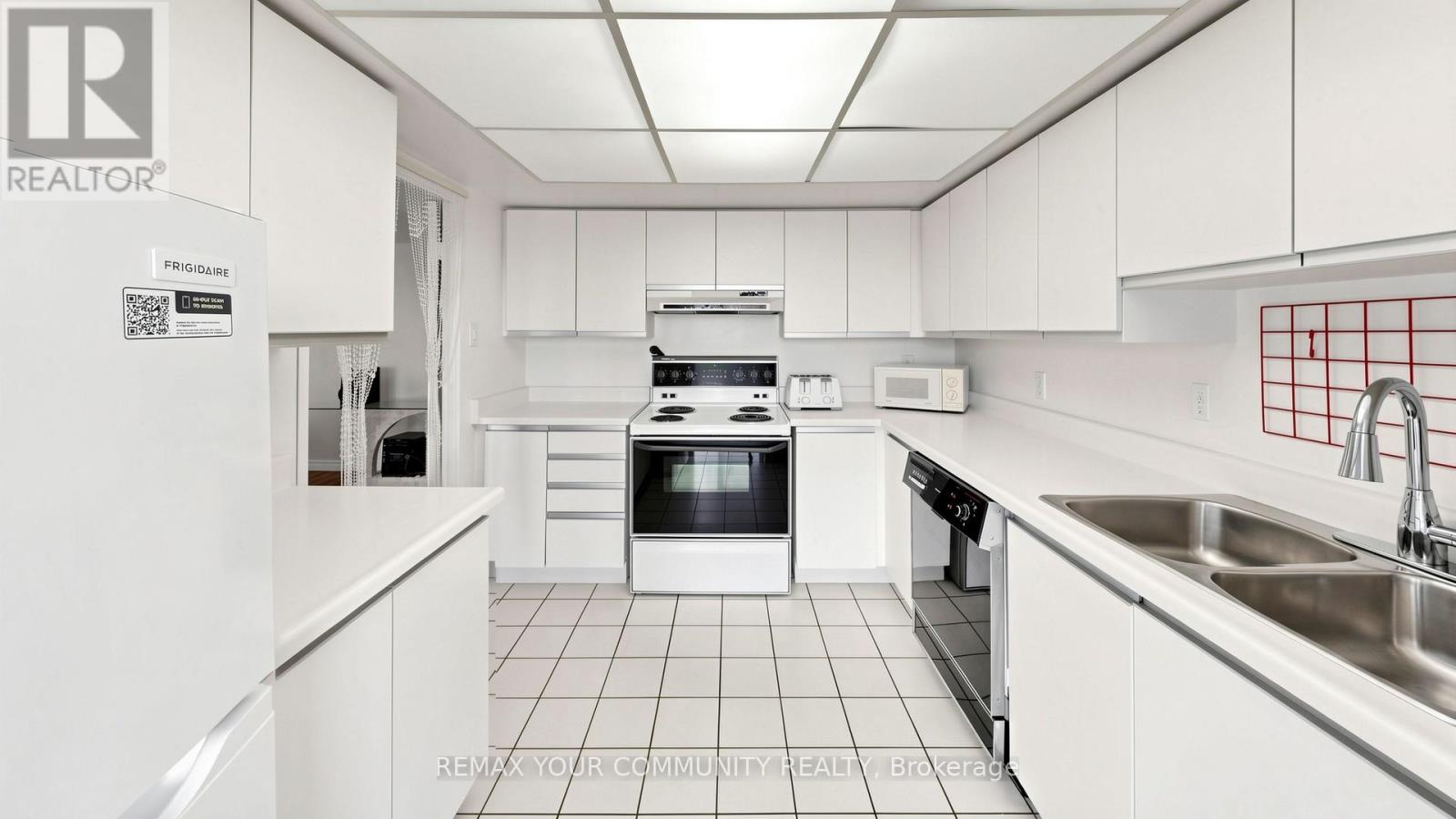 #1109 20 HARDING BOULEVARD W - 14