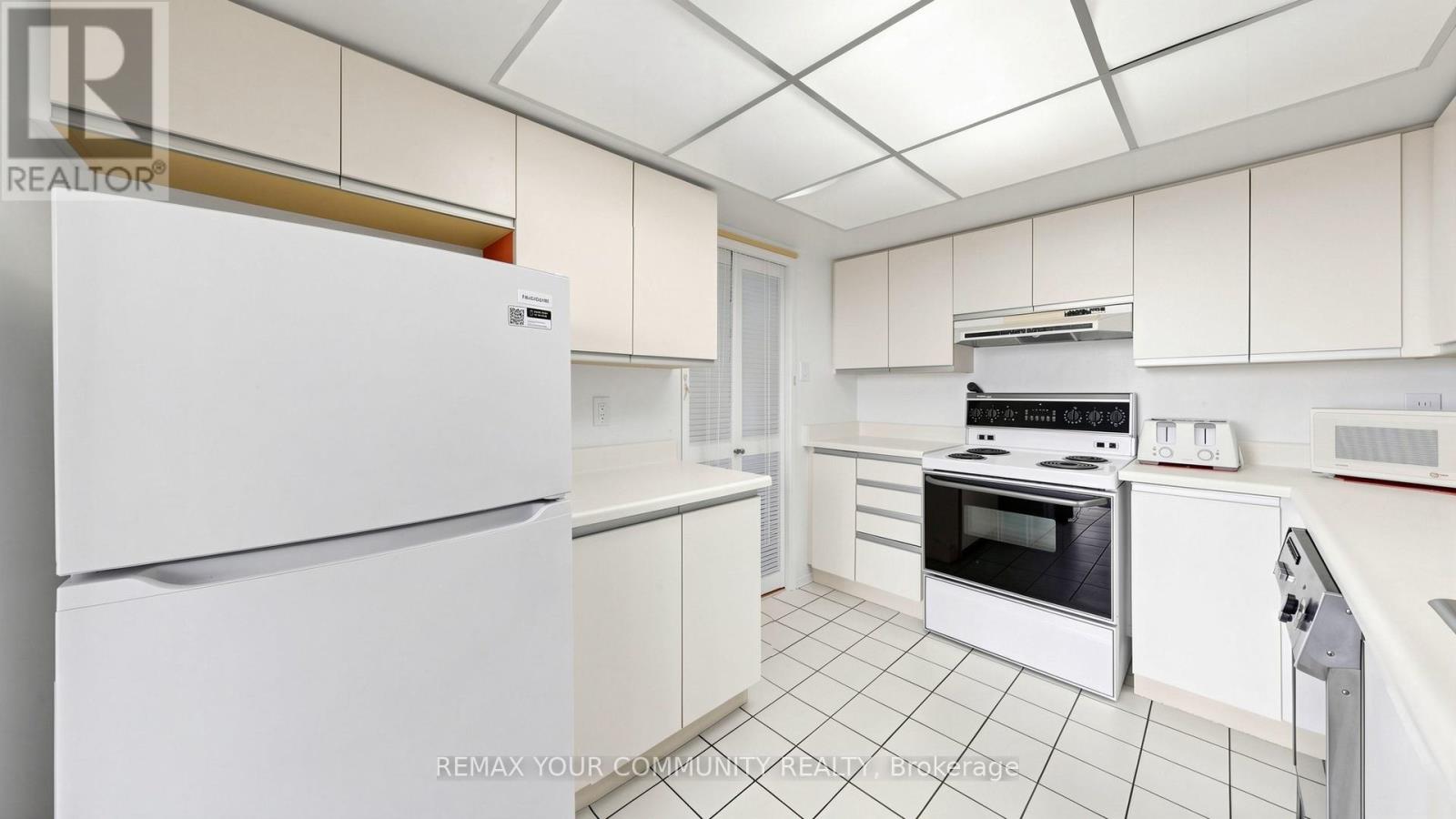 #1109 20 HARDING BOULEVARD W - 15