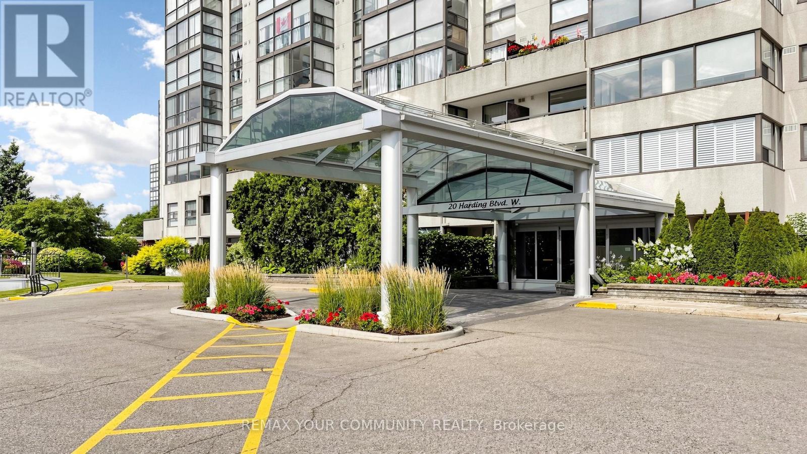 #1109 20 HARDING BOULEVARD W - 2