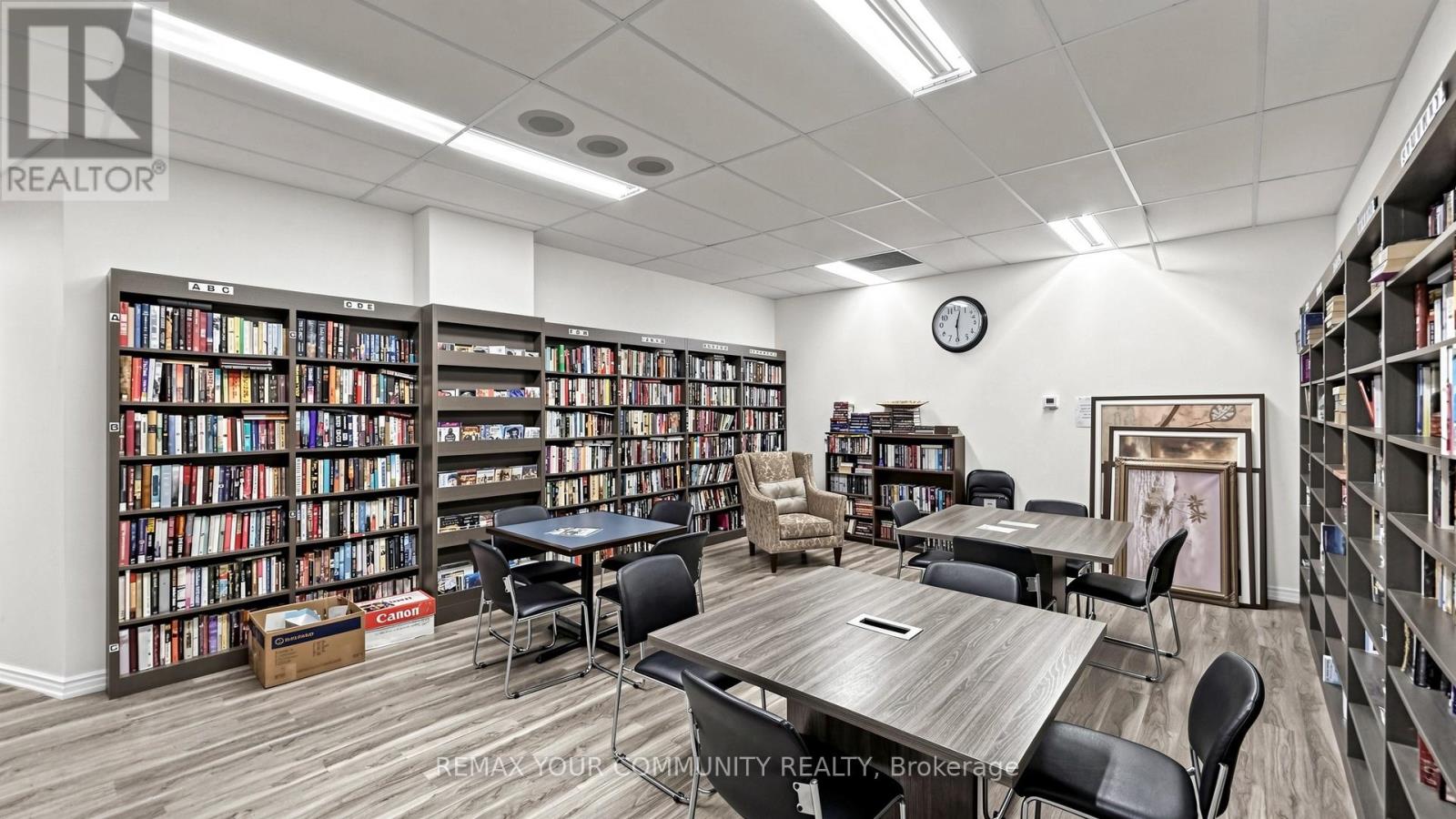 #1109 20 HARDING BOULEVARD W - 27
