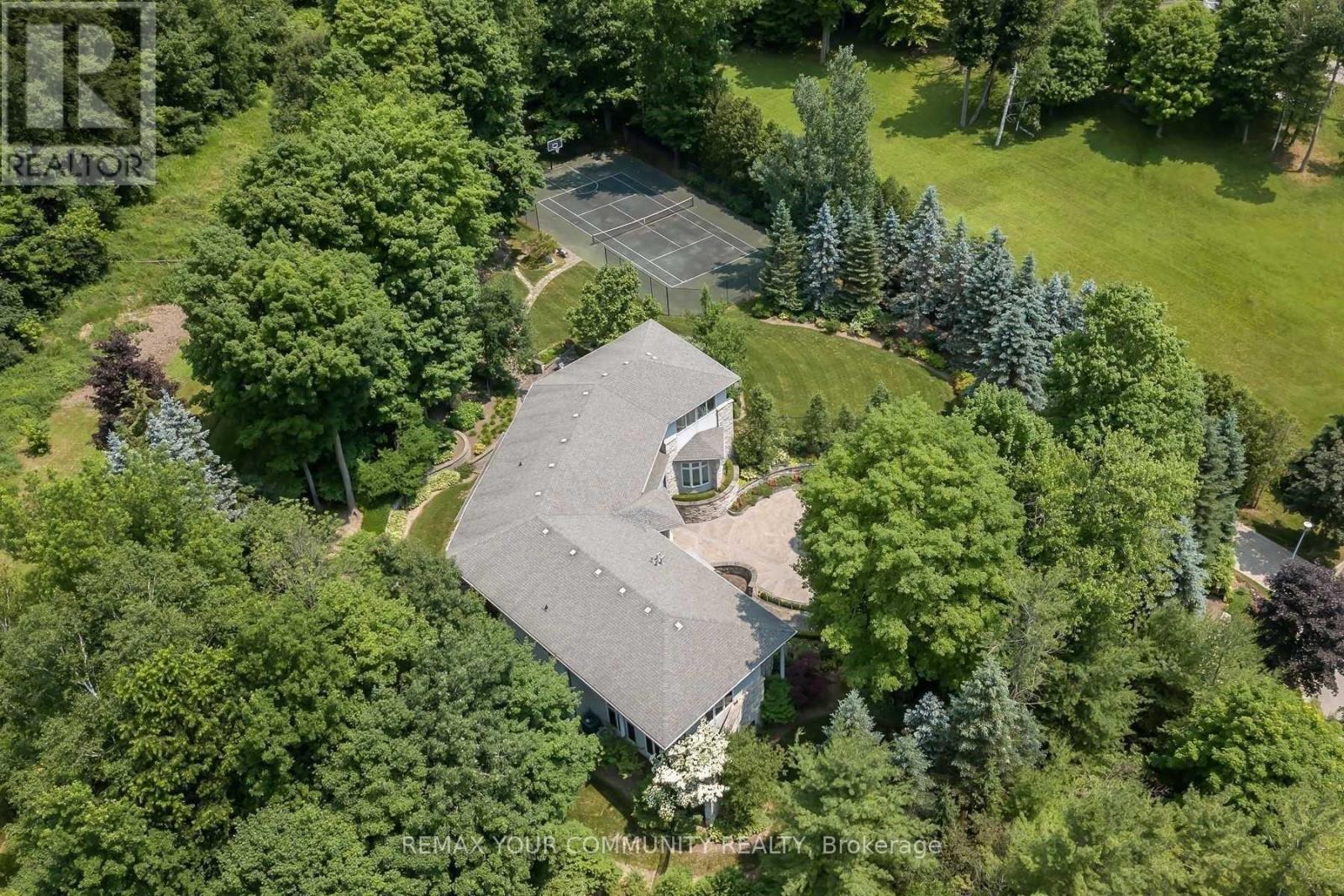 76 SILVER FOX PLACE - 2