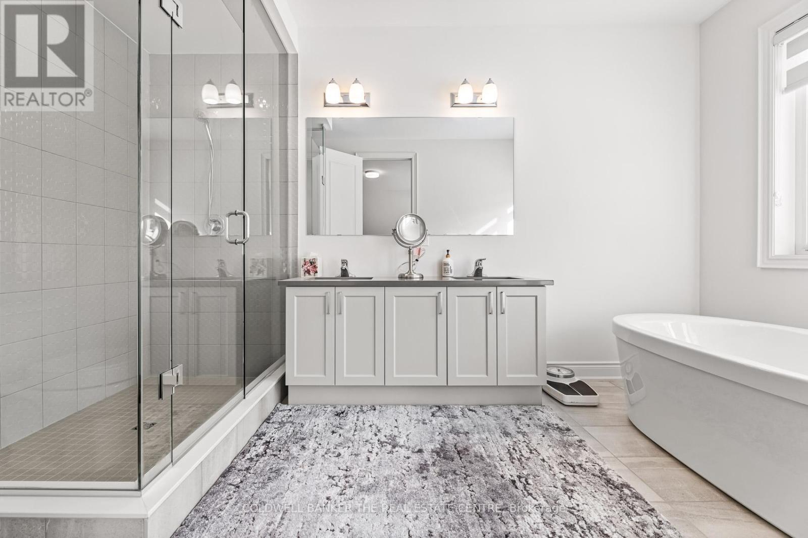 28 BELLFLOWER CRESCENT - 25
