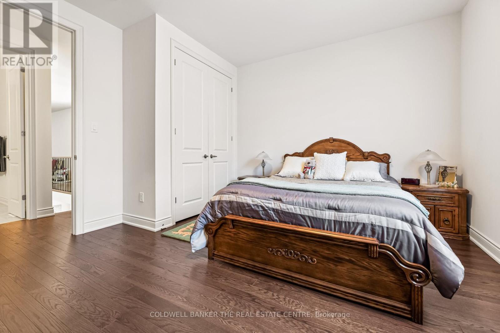 28 BELLFLOWER CRESCENT - 36