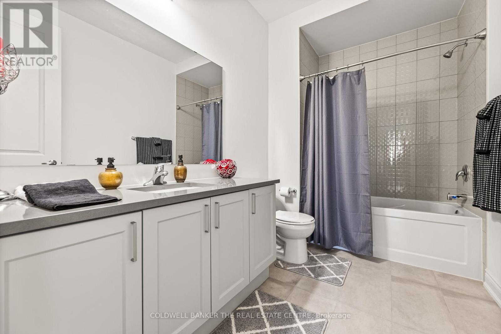 28 BELLFLOWER CRESCENT - 37