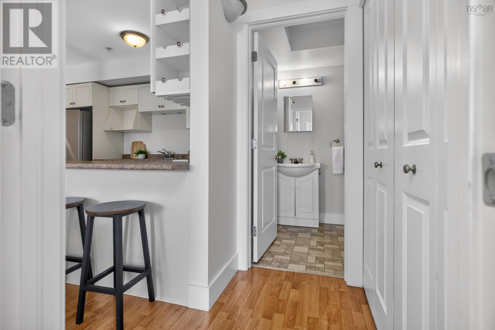 #307 162 Ochterloney Street - 22
