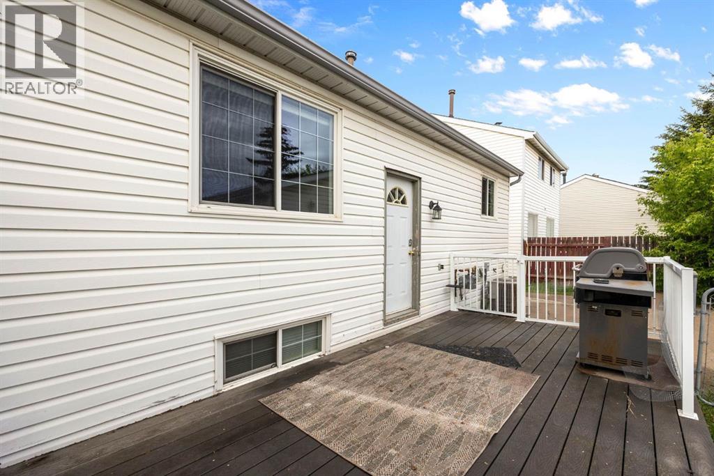 241 Bird Crescent — photo 19