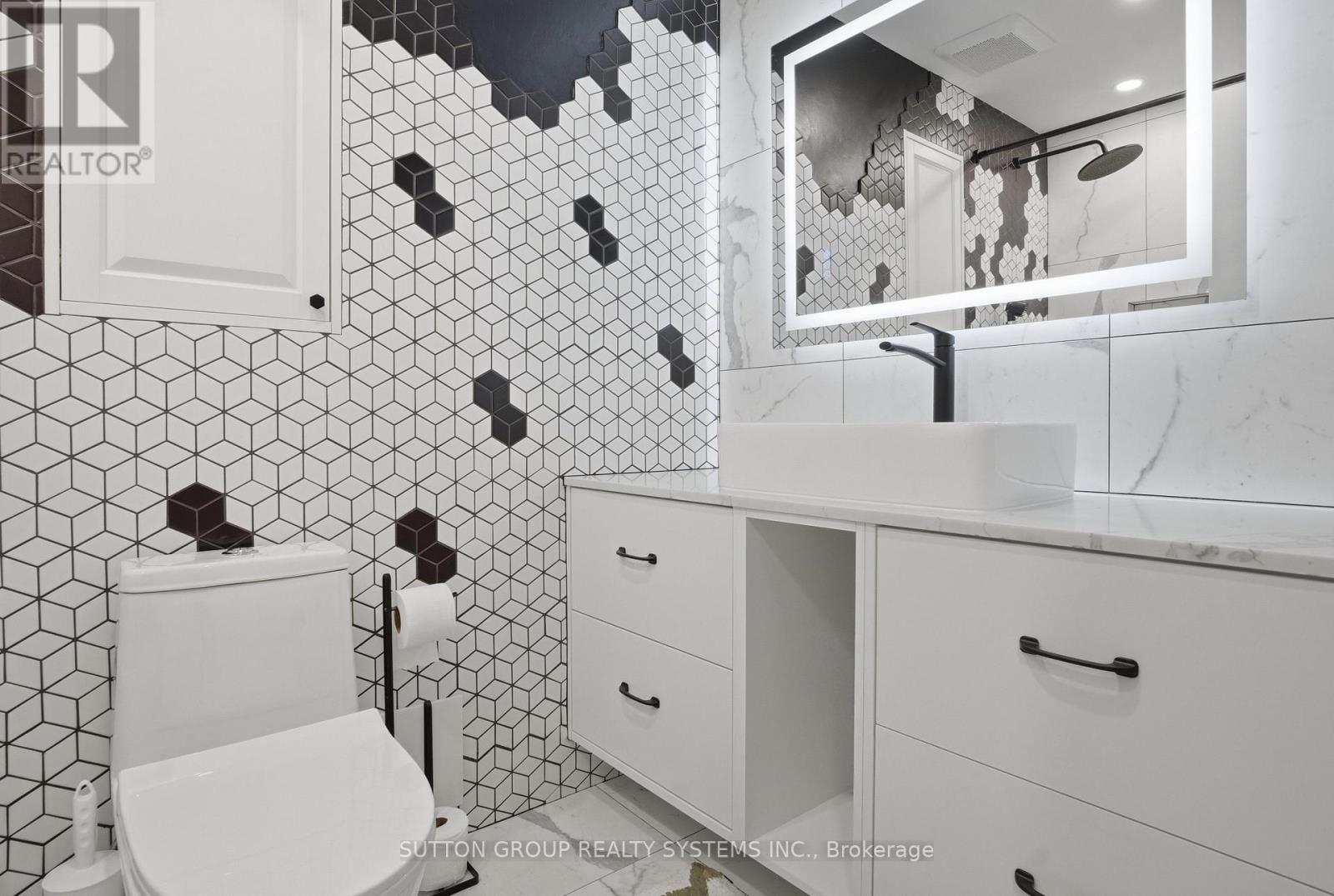 #304 60 SOUTHPORT STREET - 20