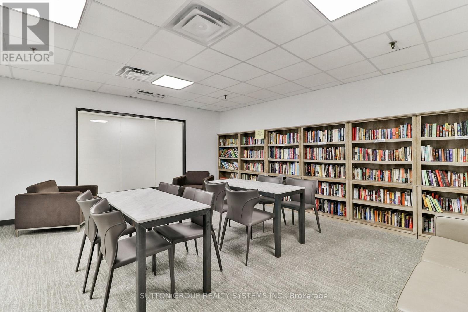#304 60 SOUTHPORT STREET - 34