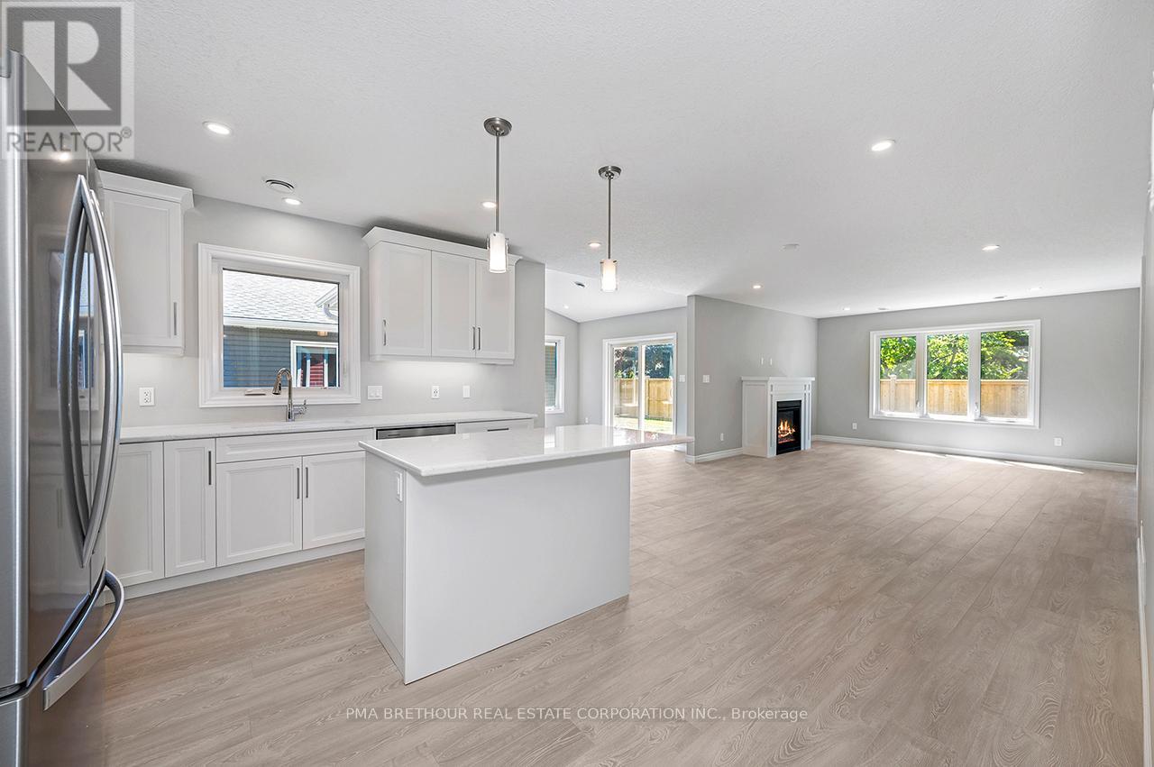 297 LAKE BREEZE DRIVE - 11