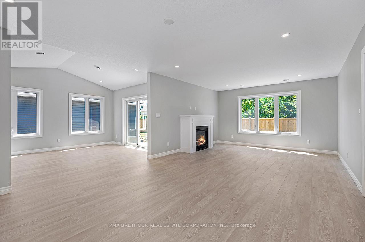 297 LAKE BREEZE DRIVE - 17