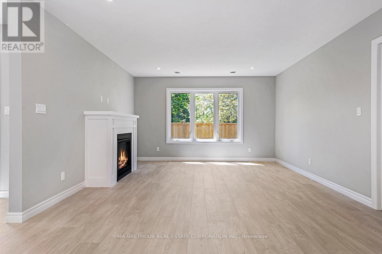 297 LAKE BREEZE DRIVE - 18