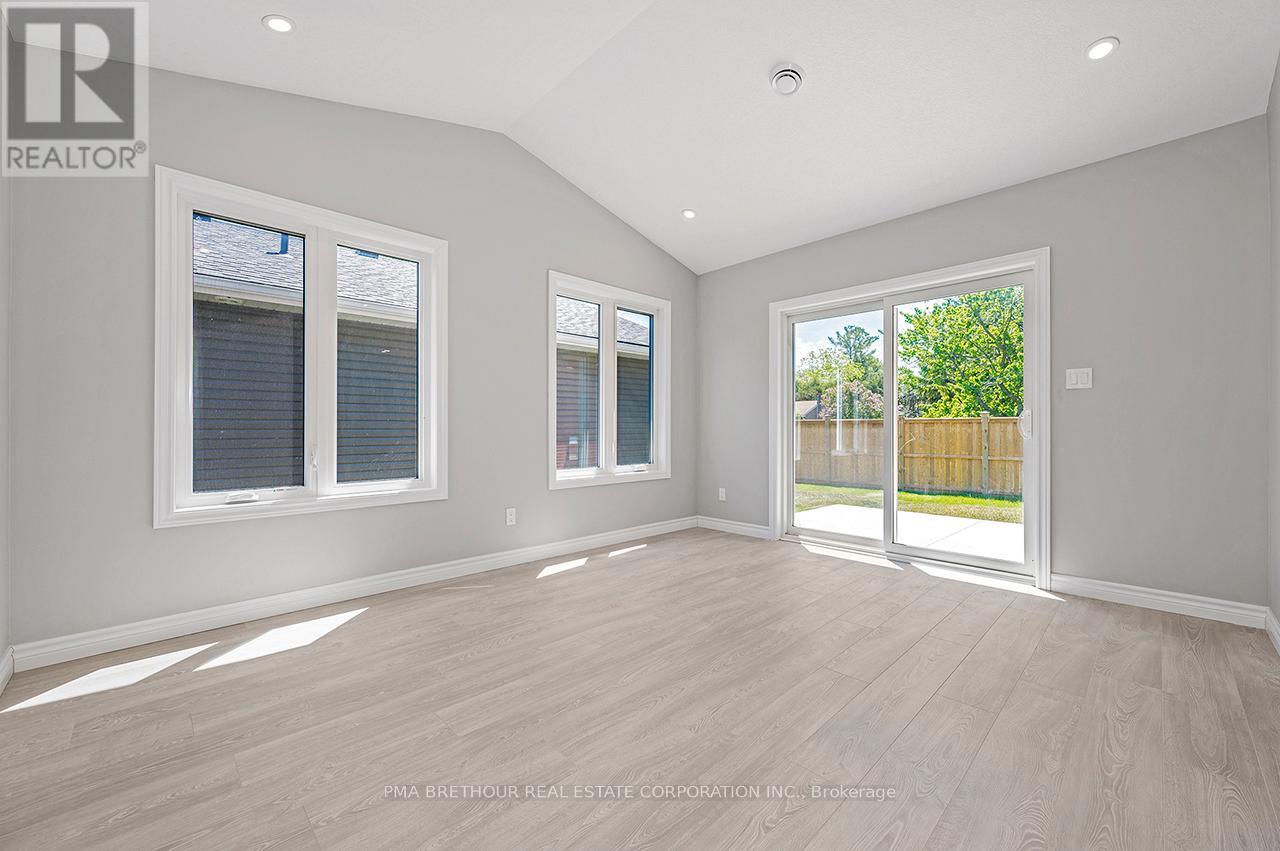 297 LAKE BREEZE DRIVE - 22