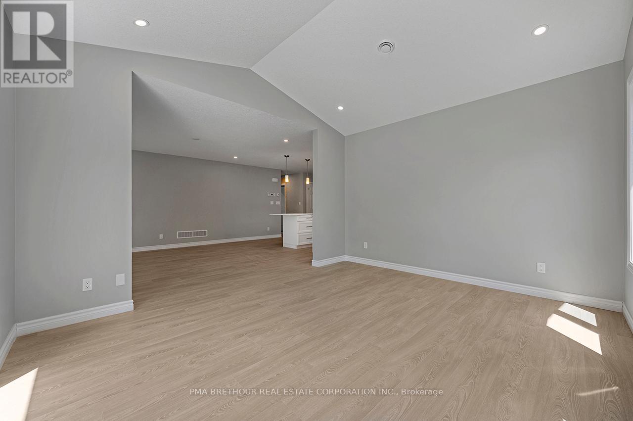 297 LAKE BREEZE DRIVE - 24