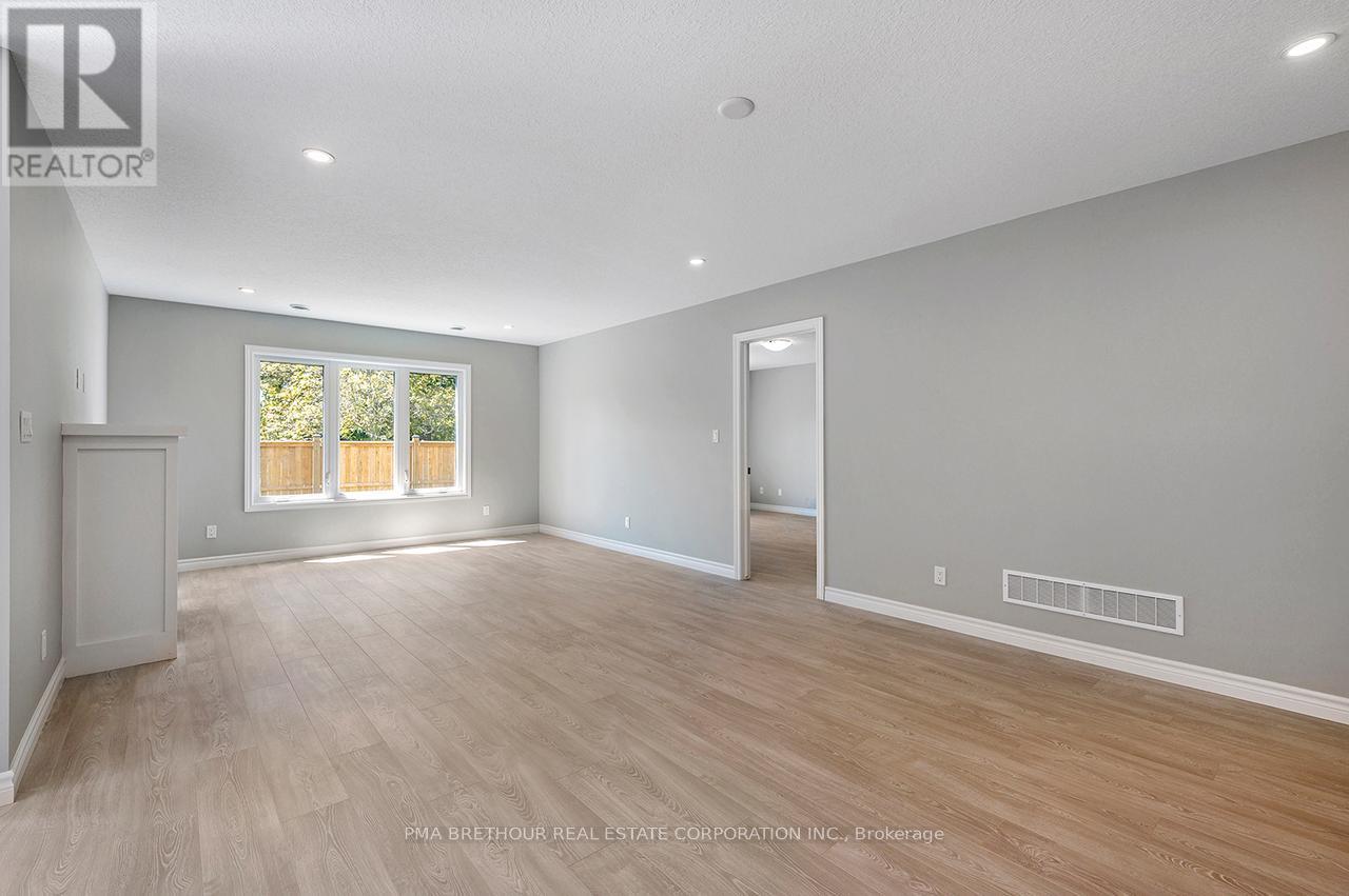 297 LAKE BREEZE DRIVE - 26