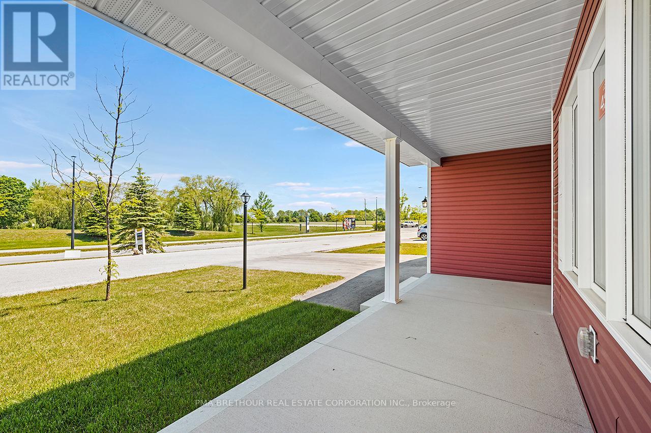 297 LAKE BREEZE DRIVE - 4