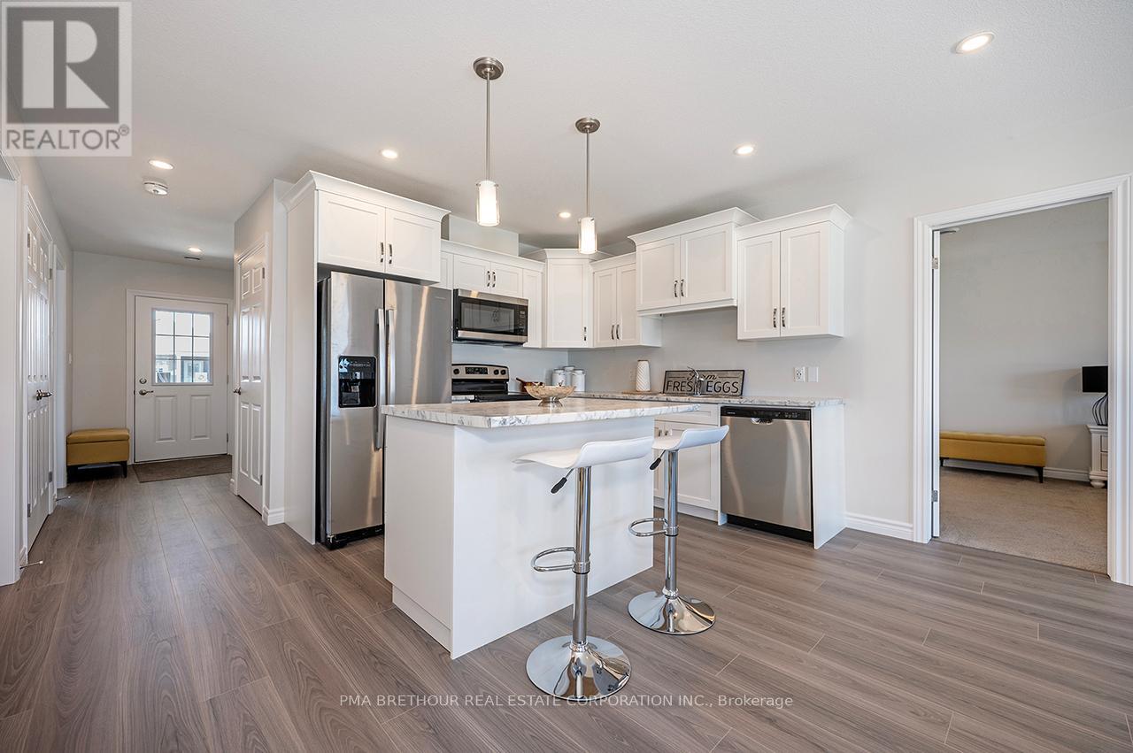 242 LAKE BREEZE DRIVE - 10