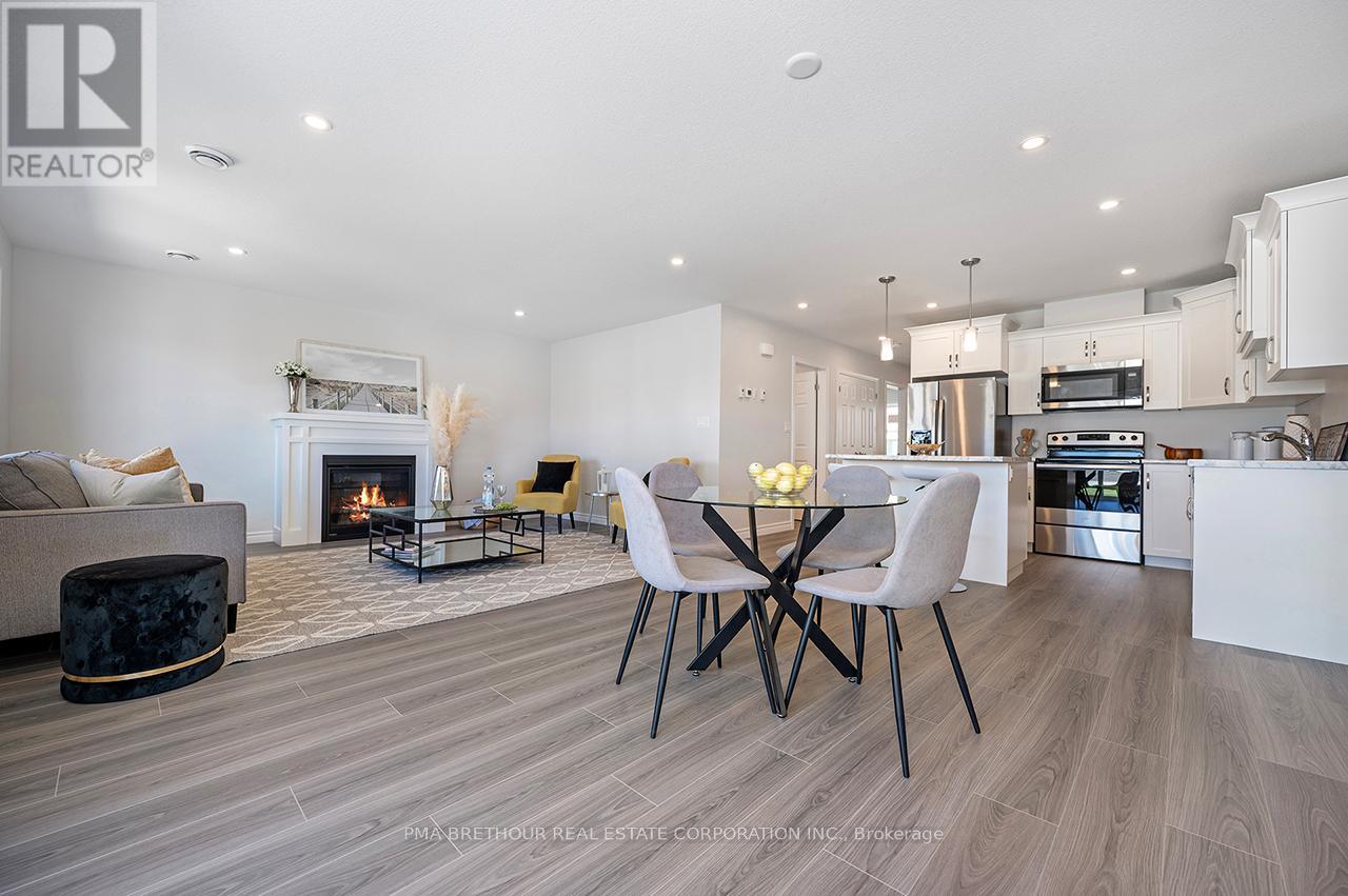 242 LAKE BREEZE DRIVE - 15