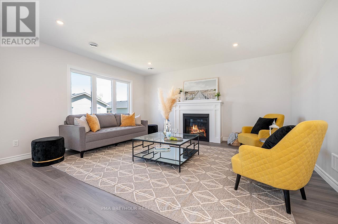 242 LAKE BREEZE DRIVE - 16