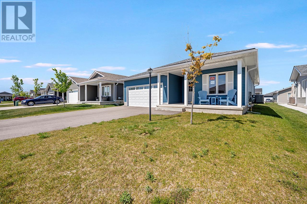 242 LAKE BREEZE DRIVE - 2