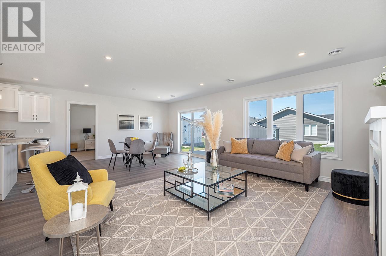 242 LAKE BREEZE DRIVE - 21