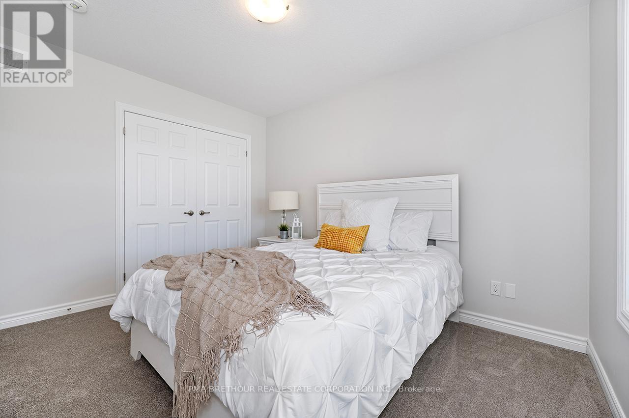 242 LAKE BREEZE DRIVE - 24