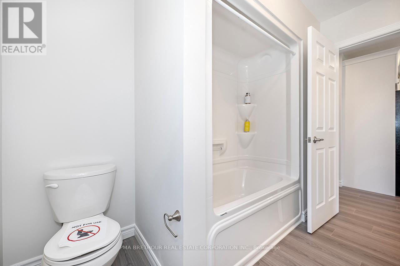 242 LAKE BREEZE DRIVE - 28