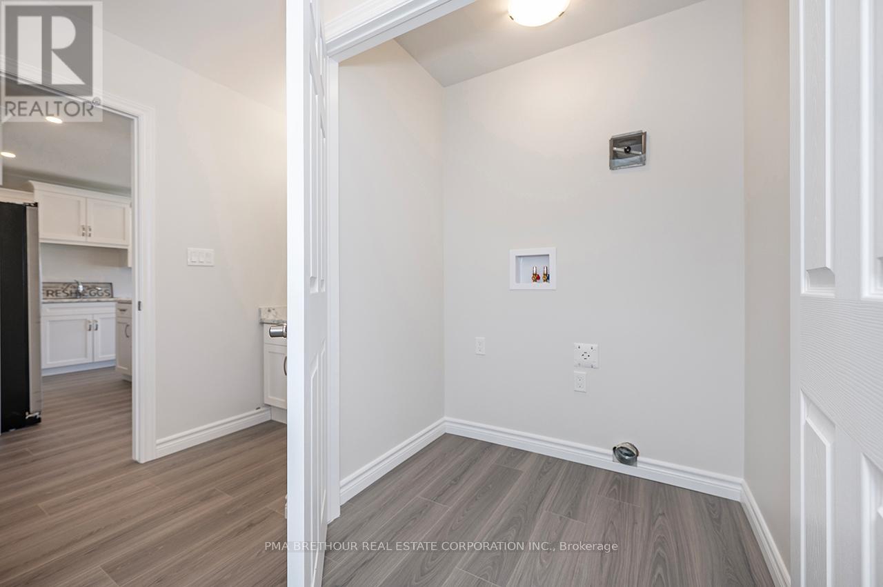 242 LAKE BREEZE DRIVE - 30