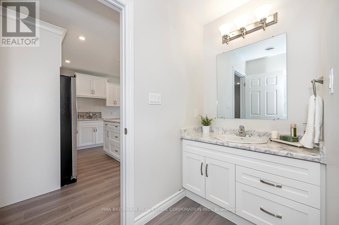 242 LAKE BREEZE DRIVE - 31