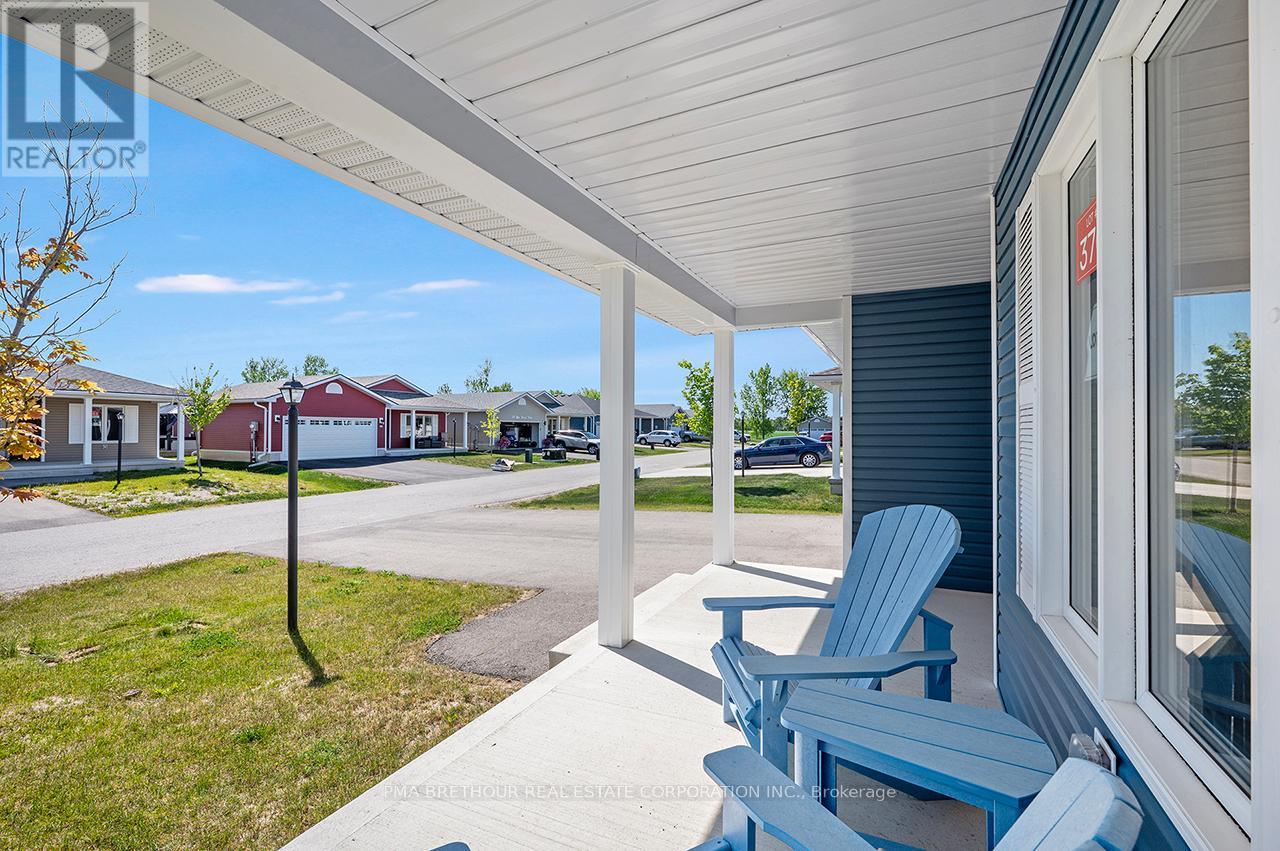 242 LAKE BREEZE DRIVE - 4