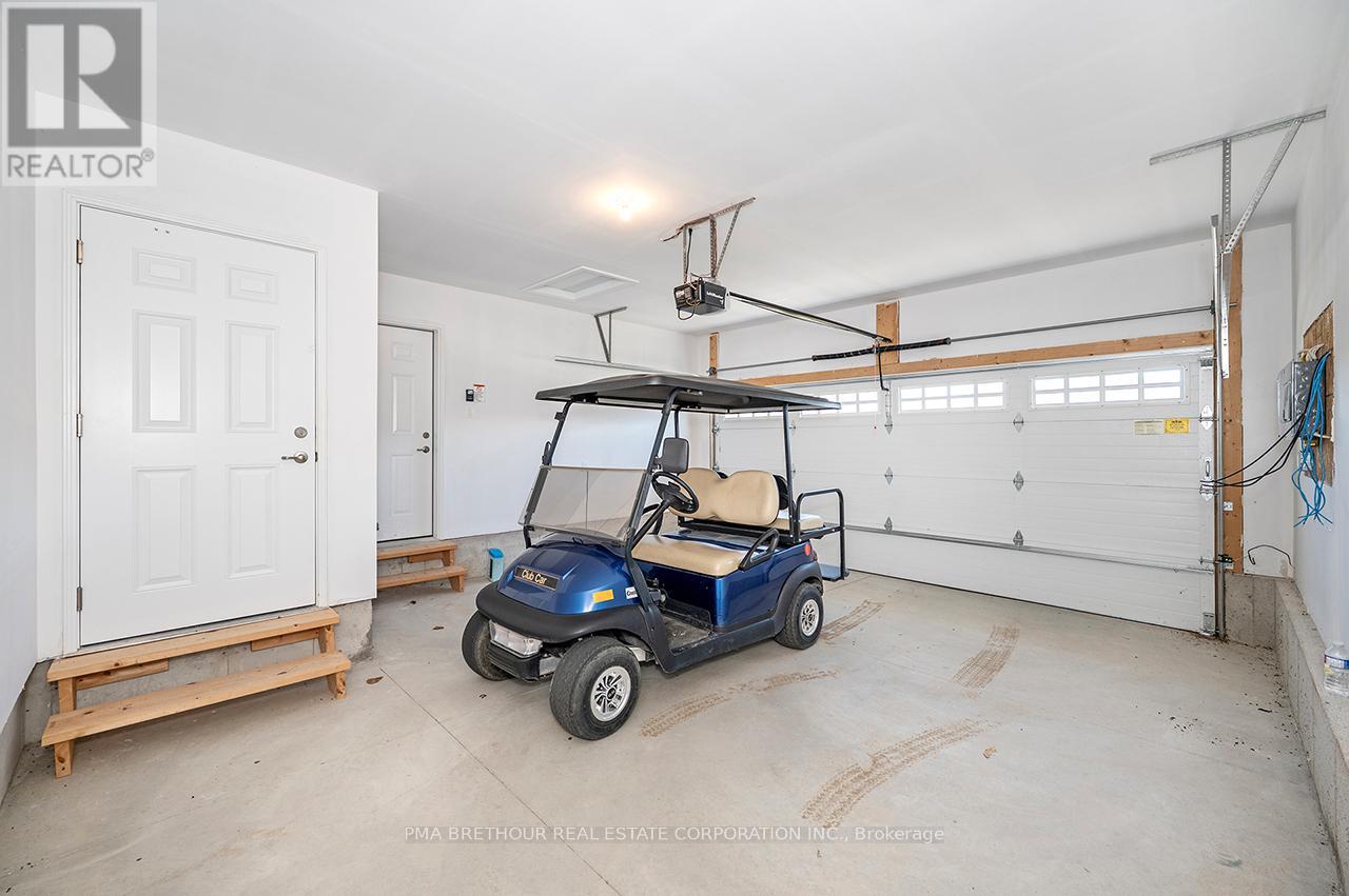 242 LAKE BREEZE DRIVE - 41