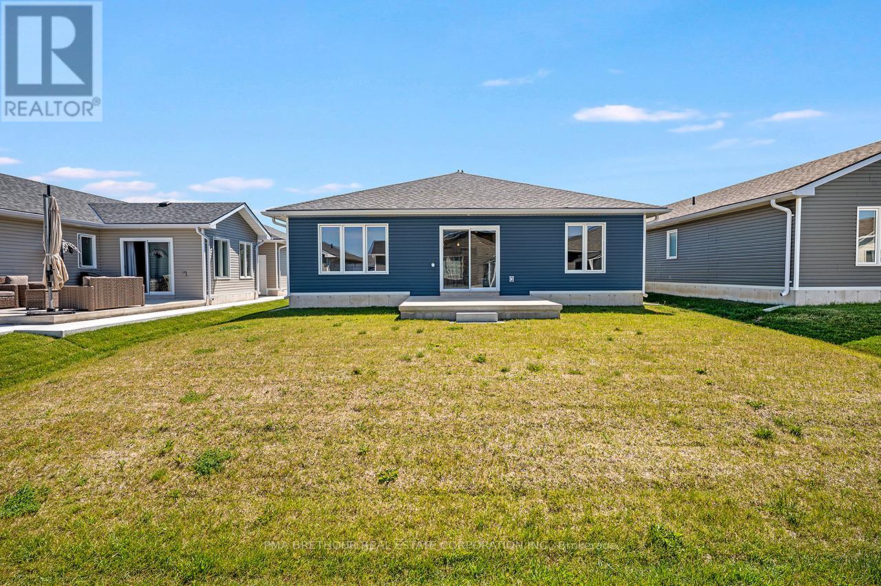 242 LAKE BREEZE DRIVE - 5