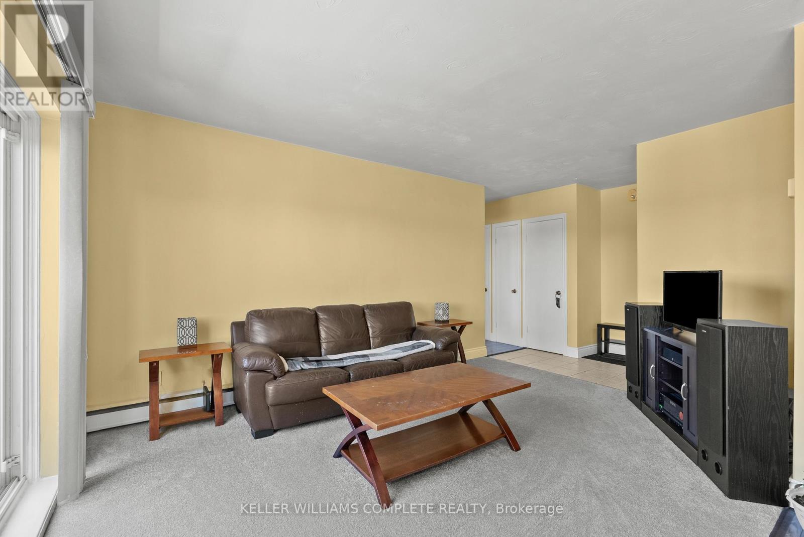 #37 456 CARLTON STREET - 10