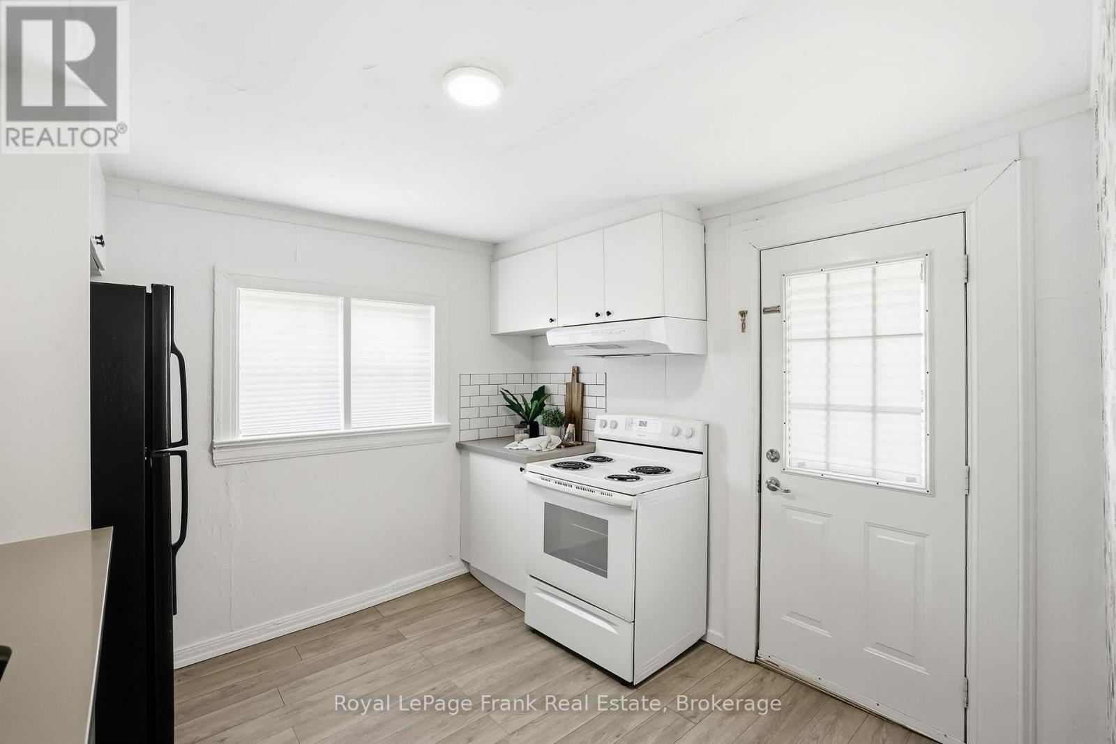 36 & 38 BRUCE STREET - Image 17